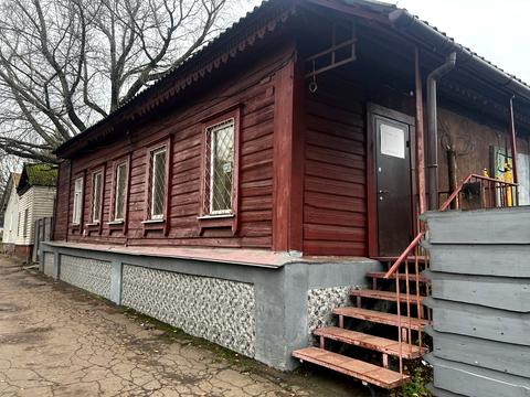 комерційна за адресою Івана Мазепи вул. (Щорса), 7