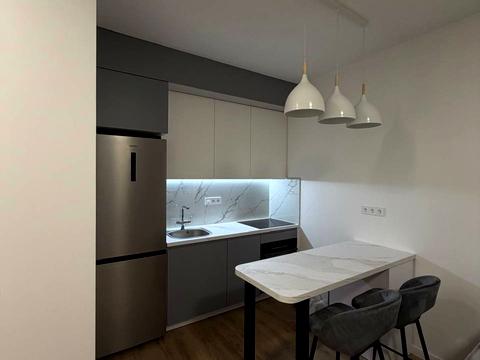 квартира за адресою Салютна вул., 2к18