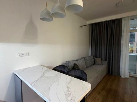 квартира за адресою Салютна вул., 2к18