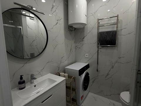 квартира за адресою Салютна вул., 2к18