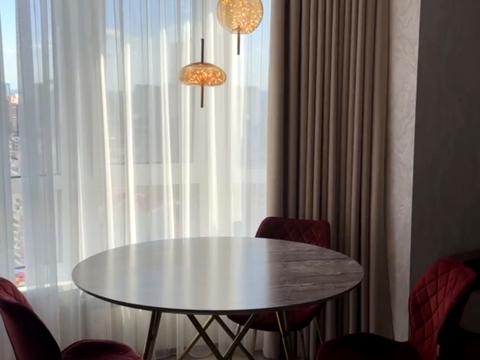 квартира за адресою Анни Ахматової вул., 46