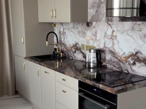 квартира за адресою Анни Ахматової вул., 46