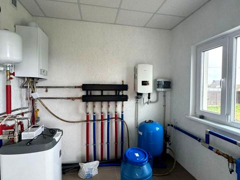 будинок за адресою Центральна