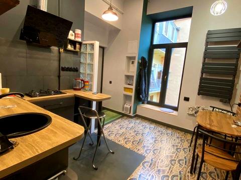 квартира за адресою Олександра Кониського вул. (), 3