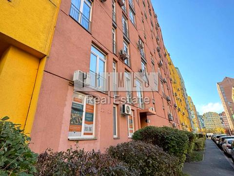 комерційна за адресою Регенераторна вул., 4 к15