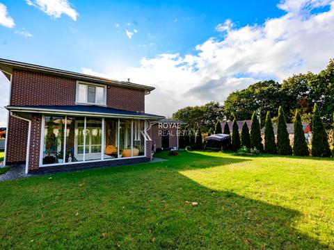 будинок за адресою Молодіжна вул.