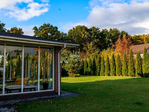 будинок за адресою Молодіжна вул.