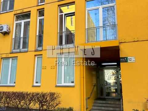 комерційна за адресою Регенераторна вул., 4 к15