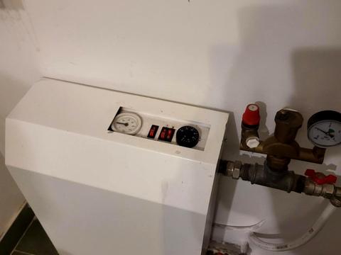 комерційна за адресою Зелена вул., 44