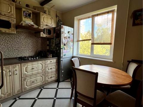 квартира за адресою Віктора Чукаріна вул., 24