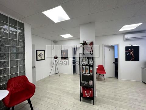 комерційна за адресою Регенераторна вул., 4 к15