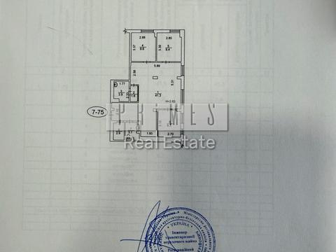 комерційна за адресою Регенераторна вул., 4 к15