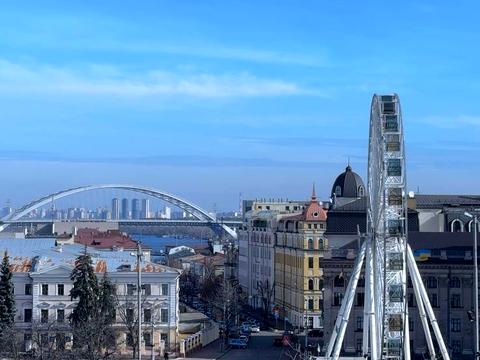 комерційна за адресою Контрактова пл., 10-А