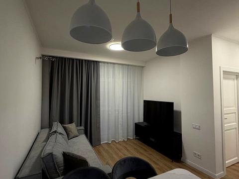 квартира за адресою Салютна вул., 2к18