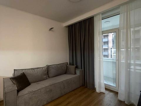 квартира за адресою Салютна вул., 2к18