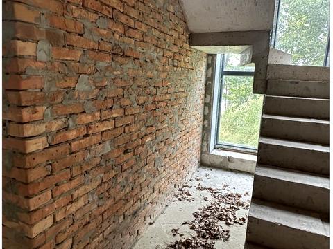 дом по адресу Молодіжна ул., 12