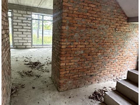 дом по адресу Молодіжна ул., 12