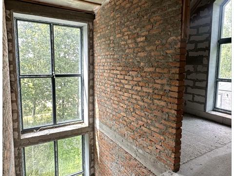 дом по адресу Молодіжна ул., 12