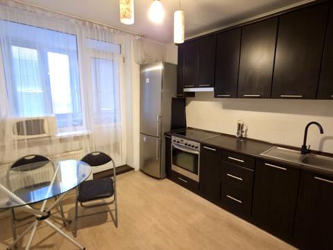 квартира по адресу Червоной Калины просп. (Владимира Маяковского), 68