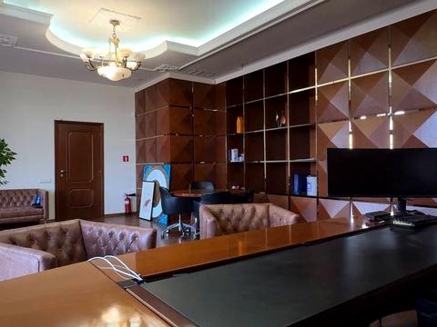 комерційна за адресою Контрактова пл., 10-А