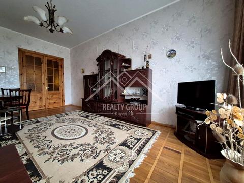 будинок за адресою с. Новоіванівка, Родини Харченків, 70