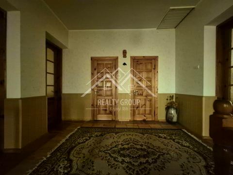 будинок за адресою с. Новоіванівка, Родини Харченків, 70