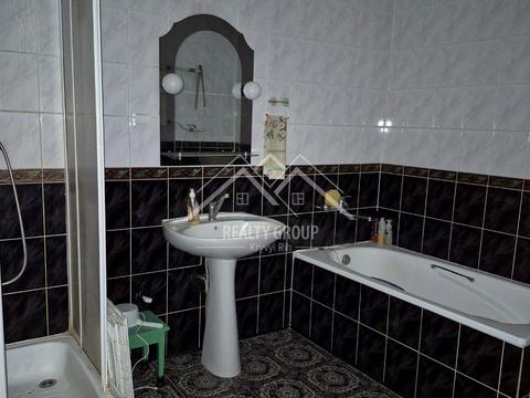 будинок за адресою с. Новоіванівка, Родини Харченків, 70