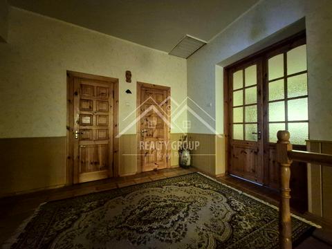 будинок за адресою с. Новоіванівка, Родини Харченків, 70