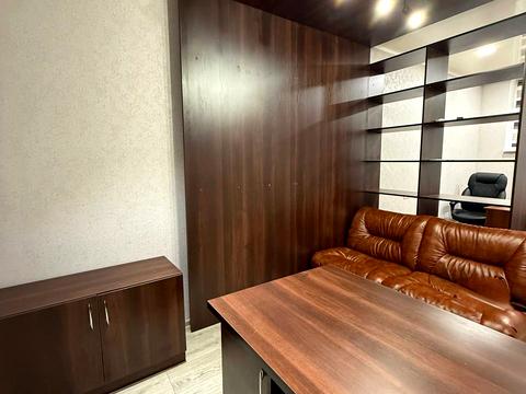 комерційна за адресою Генуезька вул., 3а