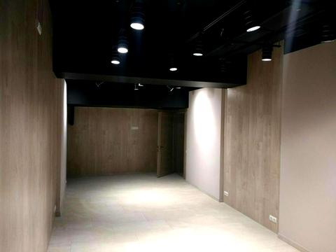 комерційна за адресою Валерія Лобановського просп., 144