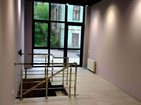 комерційна за адресою Валерія Лобановського просп., 144