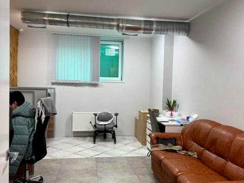 комерційна за адресою Коломийський пров., 17/31а