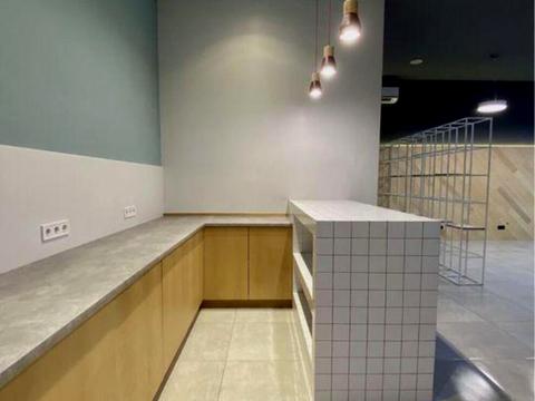 комерційна за адресою Деміївська вул., 13