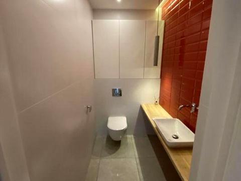 комерційна за адресою Деміївська вул., 13