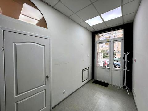 комерційна за адресою Оболонська вул., 7