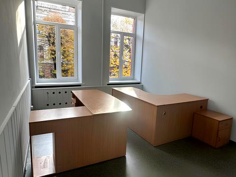 коммерческая по адресу Глинки, 12