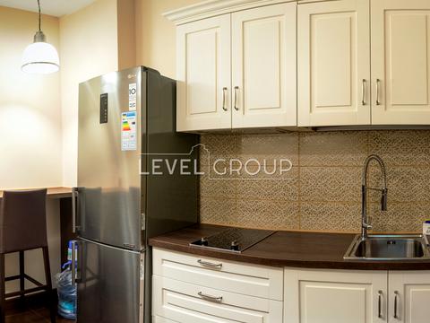 комерційна за адресою Київ, Антоновича вул. (Горького), 131