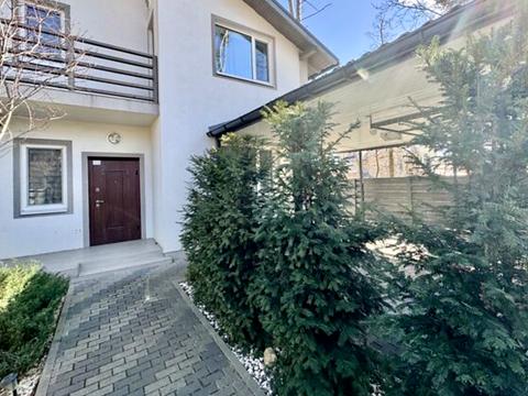 будинок за адресою Отамана Орлика вул., 18