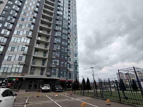 паркомісце за адресою Трускавецька вул., 8