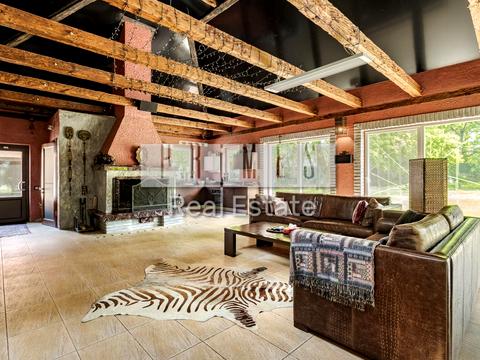 будинок за адресою Шкільна вул.