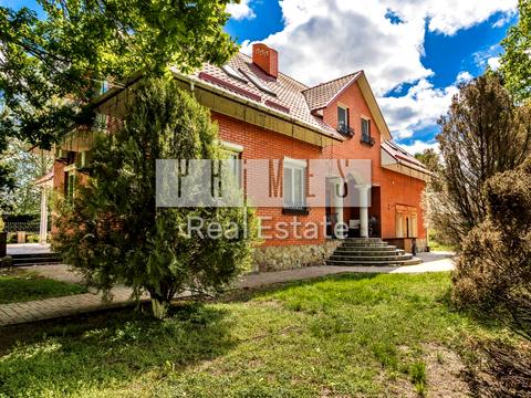 будинок за адресою Шкільна вул.