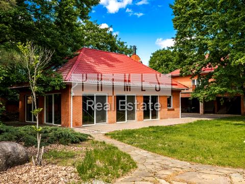 будинок за адресою Шкільна вул.