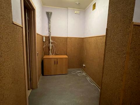 комерційна за адресою Миколи Міхновського бульв. (Дружби Народів), 14-16