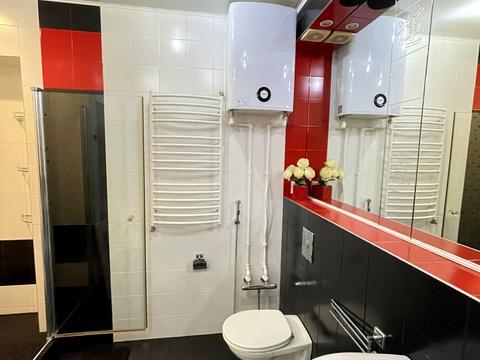 квартира за адресою Одеської громади вул. (Авдєєва-Чорноморського), 2б