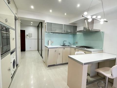 квартира за адресою Одеської громади вул. (Авдєєва-Чорноморського), 2б