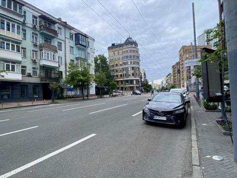 коммерческая по адресу Саксаганского ул., 32