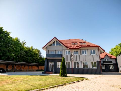 комерційна за адресою Євгена Чикаленка вул., 26