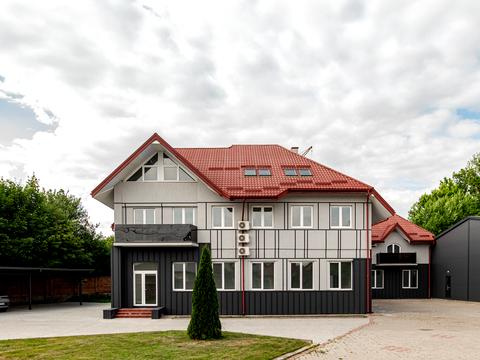 комерційна за адресою Євгена Чикаленка вул., 26