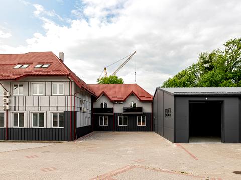 комерційна за адресою Євгена Чикаленка вул., 26