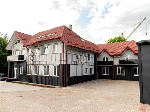 комерційна за адресою Євгена Чикаленка вул., 26